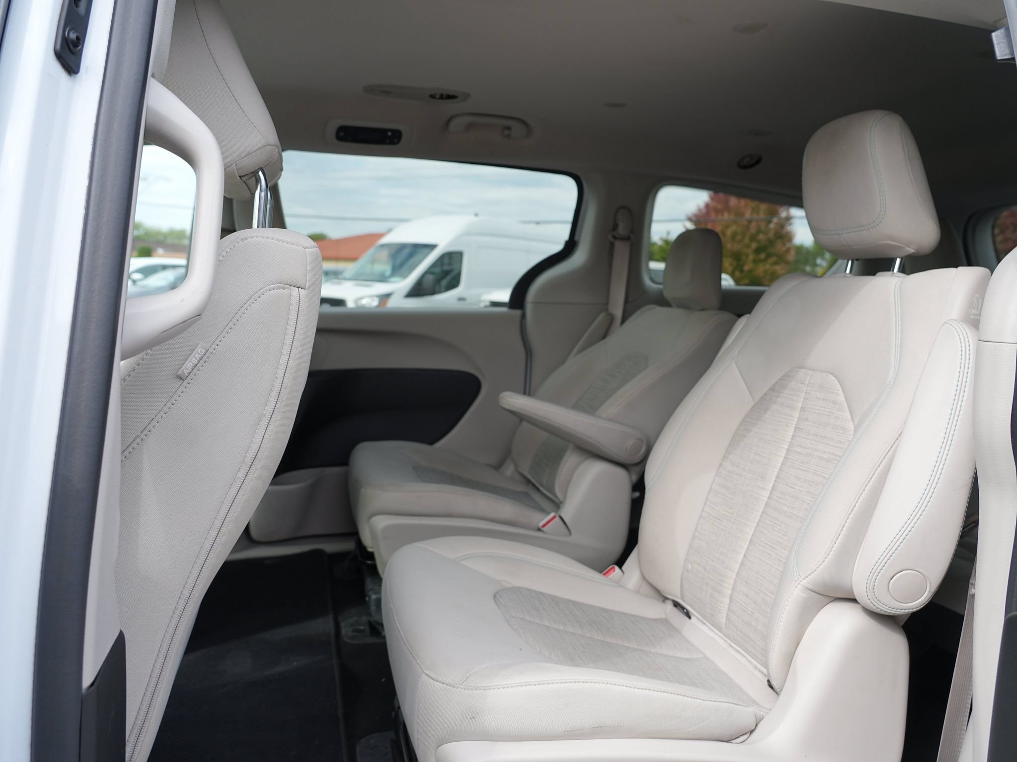 Used 2018 Chrysler Pacifica Touring Plus FWD image 19