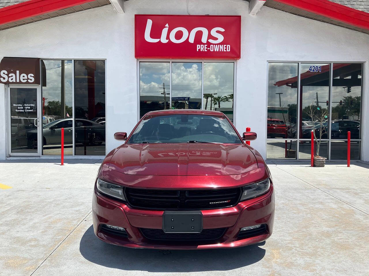 Used 2019 Dodge Charger SXT w/ Leather Interior Group