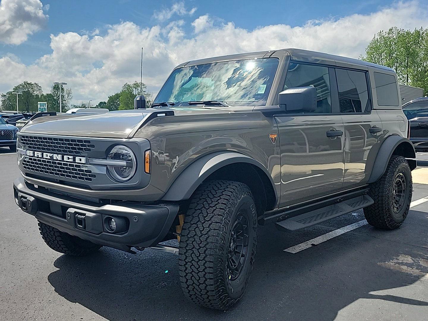 New 2026 Ford Bronco Badlands AWD/4WD image 3