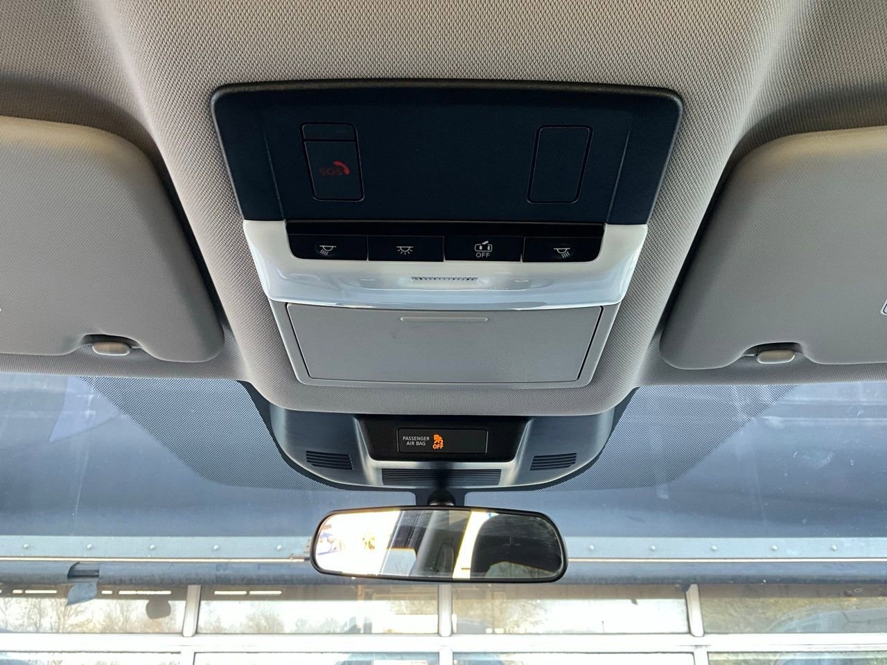 Used 2025 Nissan Rogue SV image 16