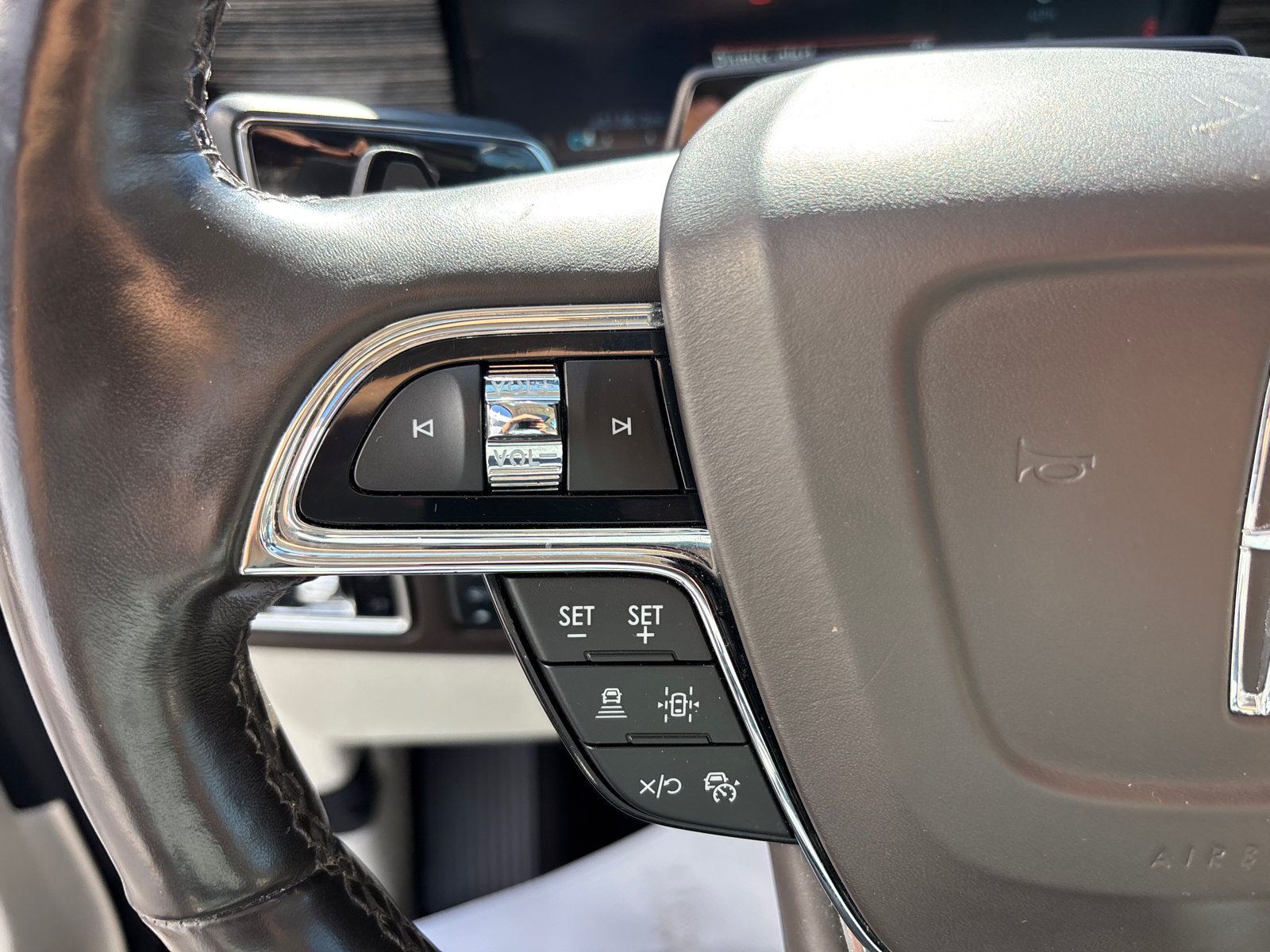 Used 2023 Lincoln Navigator L Black Label AWD/4WD image 16