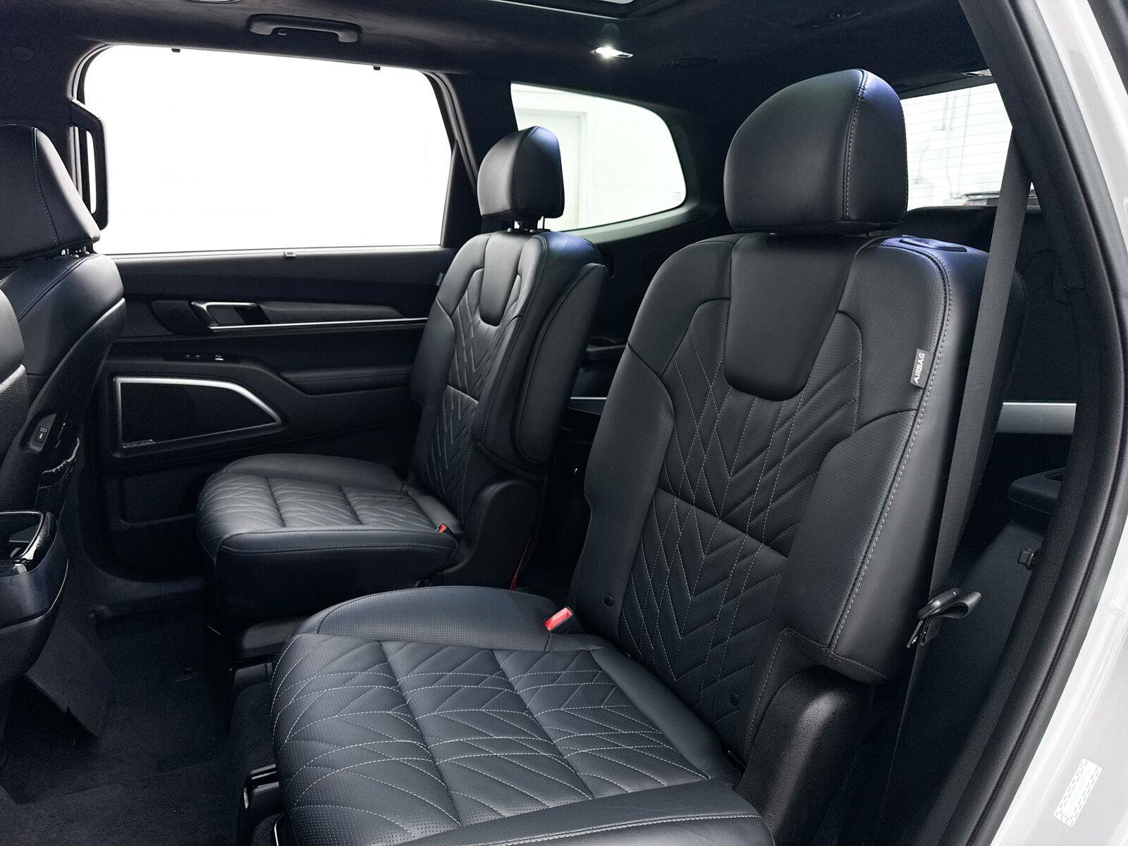Used 2025 Kia Telluride SX Prestige X-Pro AWD/4WD image 37