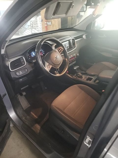 Used 2020 Kia Sorento LX w/ LX I4 Convenience Package image 6