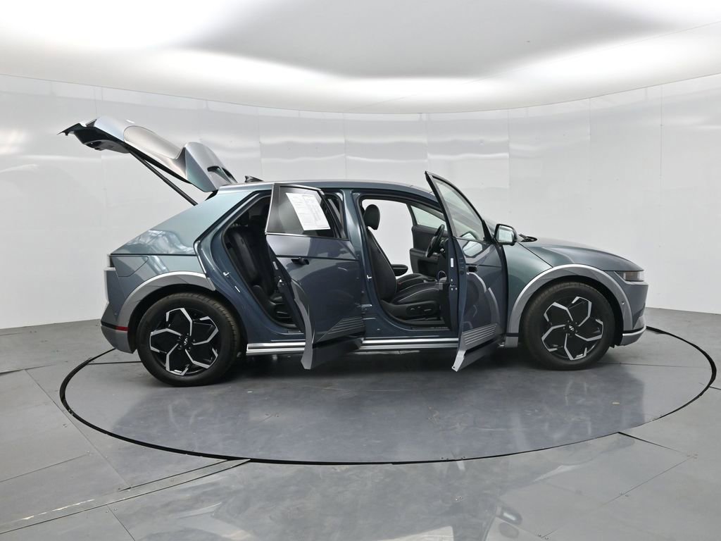 Used 2024 Hyundai Ioniq 5 Limited image 3