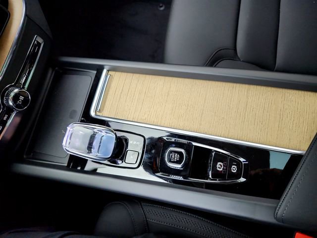 New 2026 Volvo XC60 T8 Plus w/ Climate Package AWD/4WD image 26