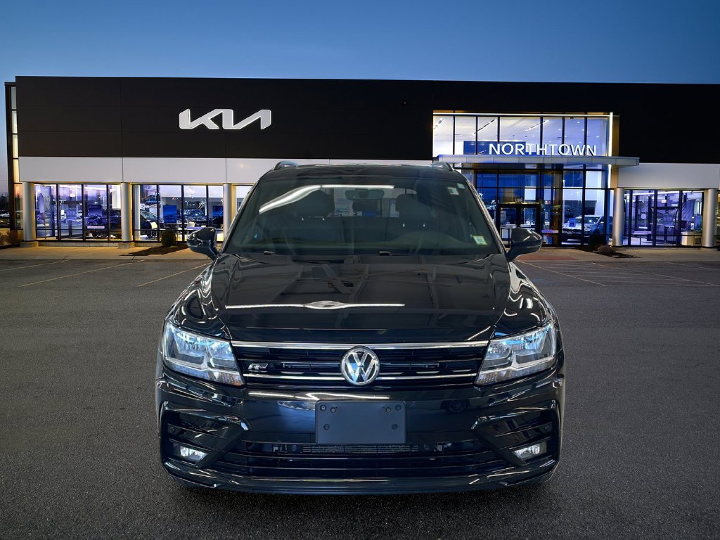Used 2020 Volkswagen Tiguan SE R-Line AWD/4WD image 9