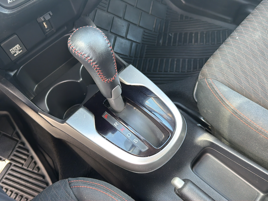 Used 2018 Honda Fit Sport image 39