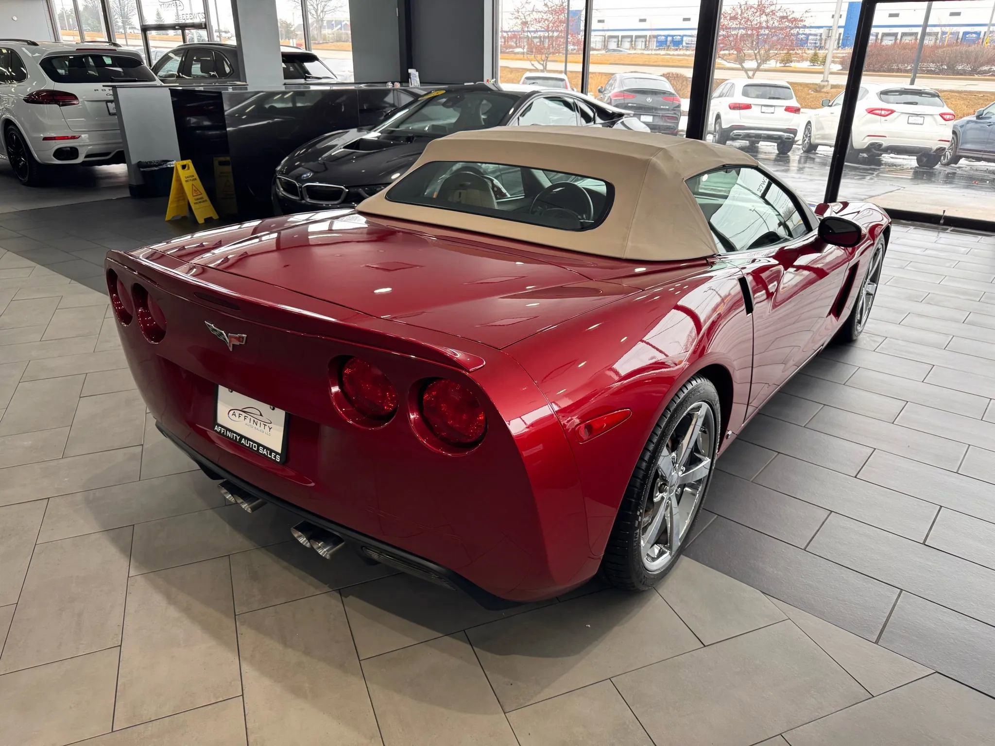 Used 2009 Chevrolet Corvette Convertible w/ Preferred Equipment Group RWD image 9