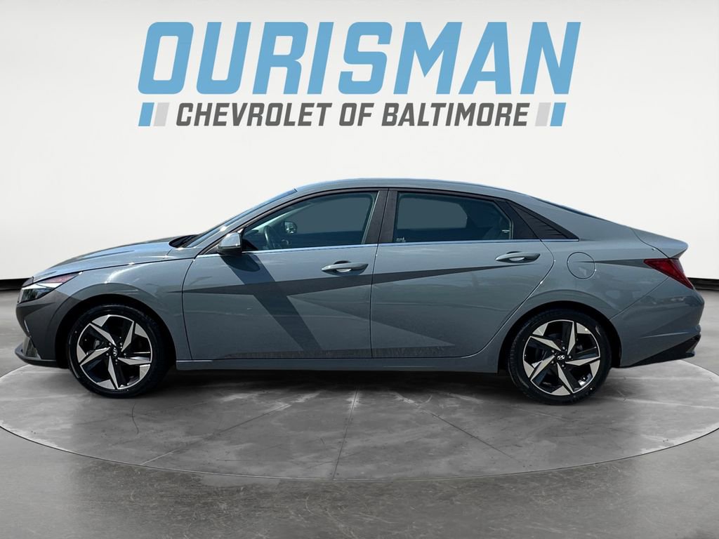 Used 2023 Hyundai Elantra Limited FWD image 3