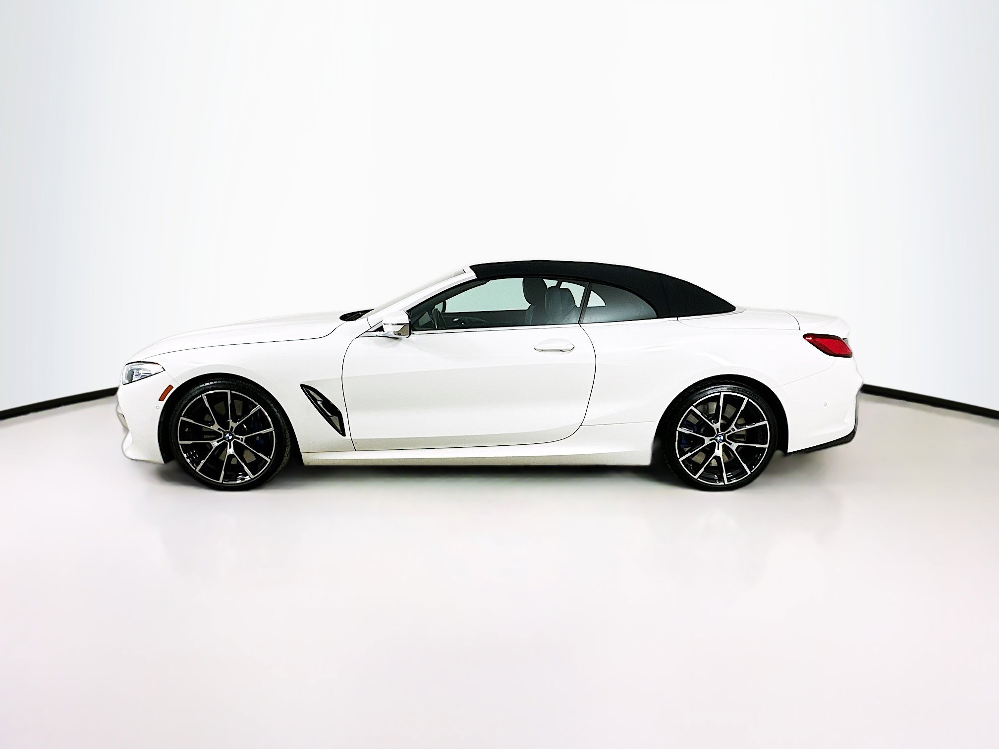 Used 2019 BMW M850i xDrive Convertible image 8