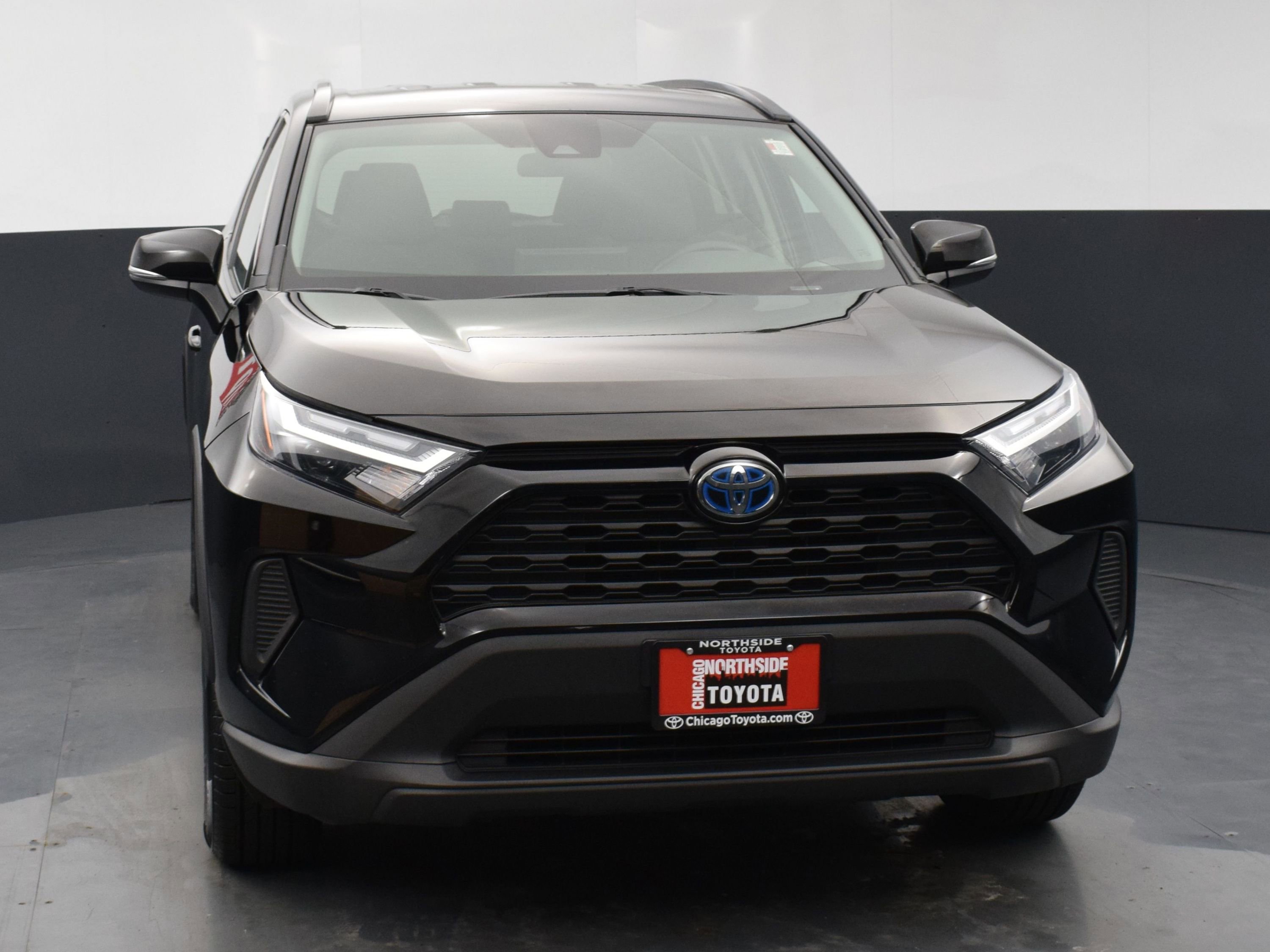 Used 2024 Toyota RAV4 XLE AWD/4WD image 7