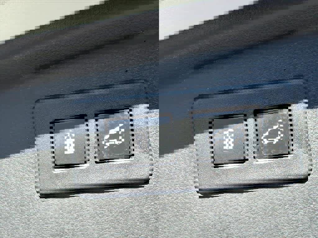 Certified 2022 Subaru Outback Limited image 17