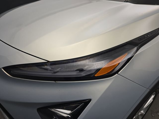 Used 2023 Chevrolet Bolt EUV LT w/ Driver Confidence Package image 14