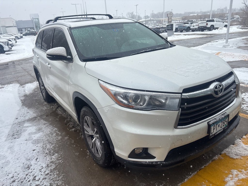 Used 2015 Toyota Highlander XLE image 16