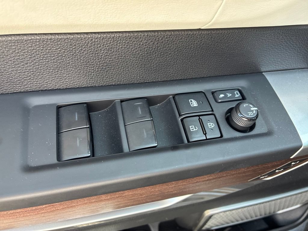 Used 2023 Toyota Sequoia Capstone AWD/4WD image 8