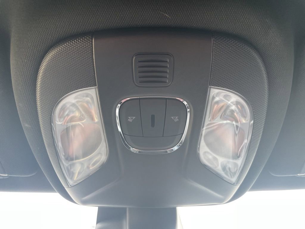 Used 2024 Jeep Compass Latitude image 24