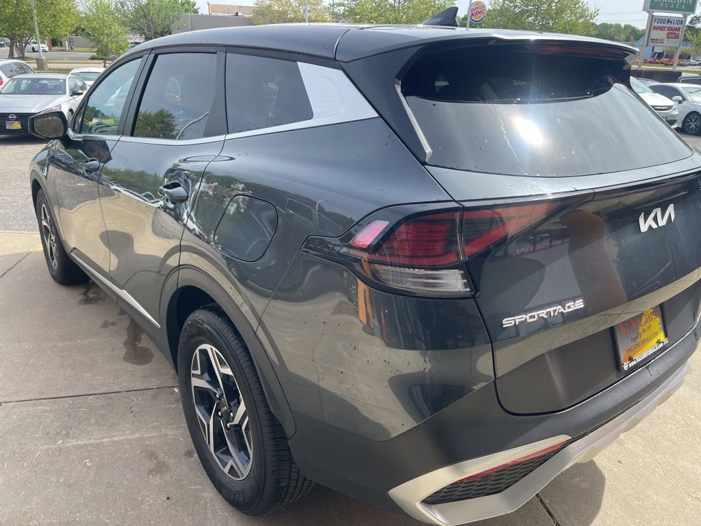Used 2024 Kia Sportage LX image 6