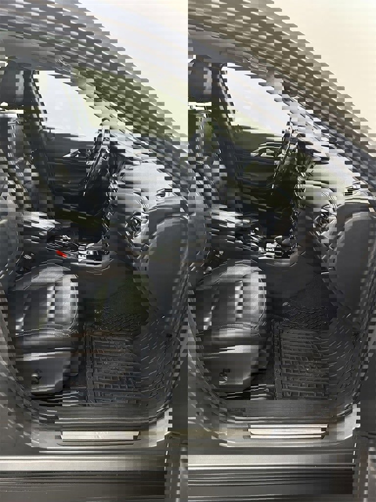 Used 2017 INFINITI QX30 Premium w/ Navigation Package image 37