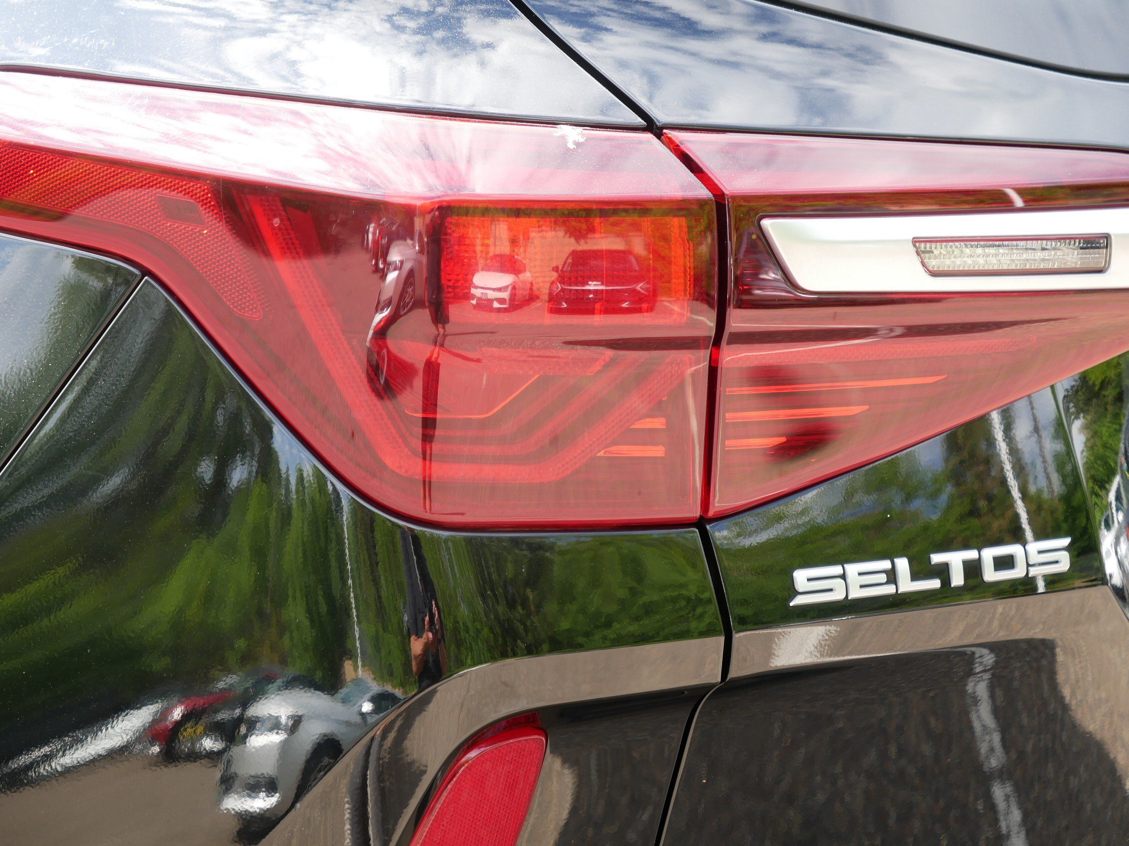 Certified 2022 Kia Seltos EX AWD/4WD image 17