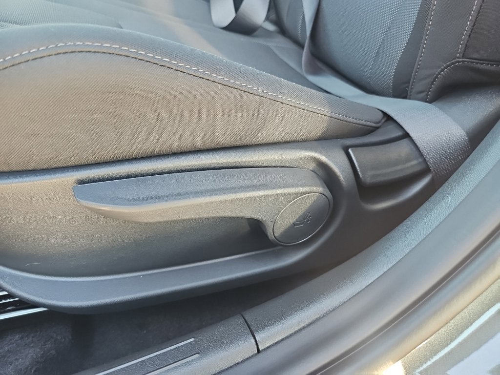 New 2026 Hyundai Elantra SE FWD image 14