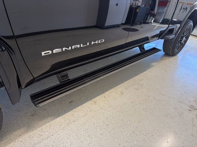 Used 2024 GMC Sierra 3500 Denali Ultimate image 8