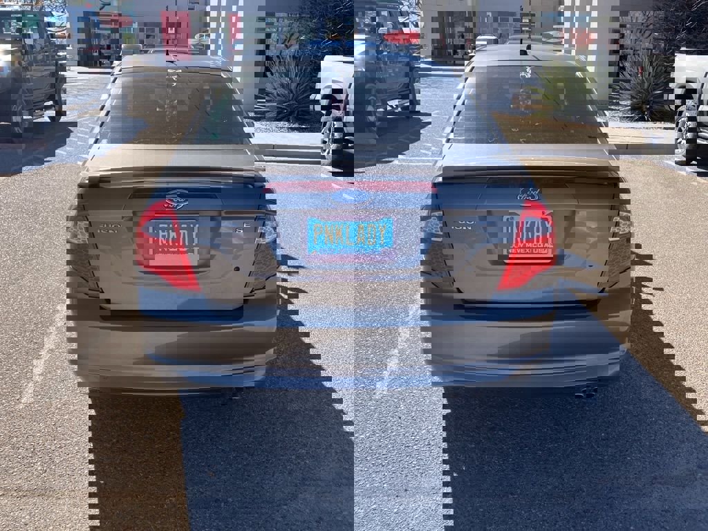 Used 2010 Ford Fusion SE image 4