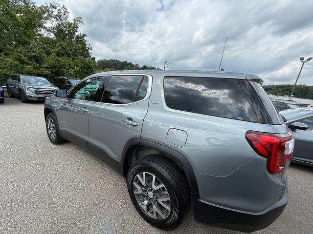 Used 2023 GMC Acadia SLE AWD/4WD image 3