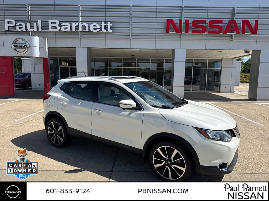 Used 2018 Nissan Rogue Sport SL w/ SL Premium Package FWD image 3