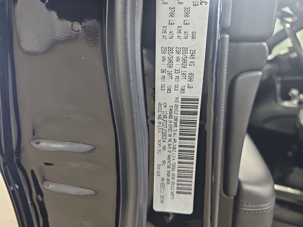 Used 2018 Jeep Grand Cherokee Overland image 41