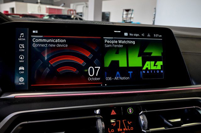 Used 2022 BMW X7 xDrive40i w/ Premium Package image 48