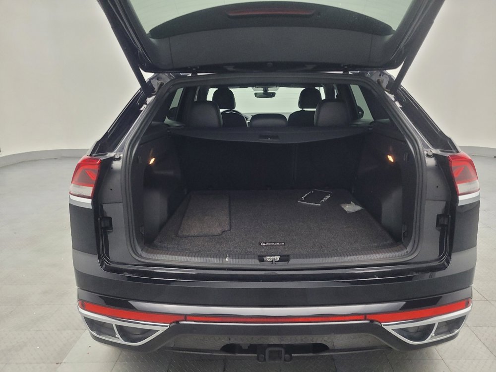 Used 2021 Volkswagen Atlas Cross Sport SE w/ V6 Towing Package image 29