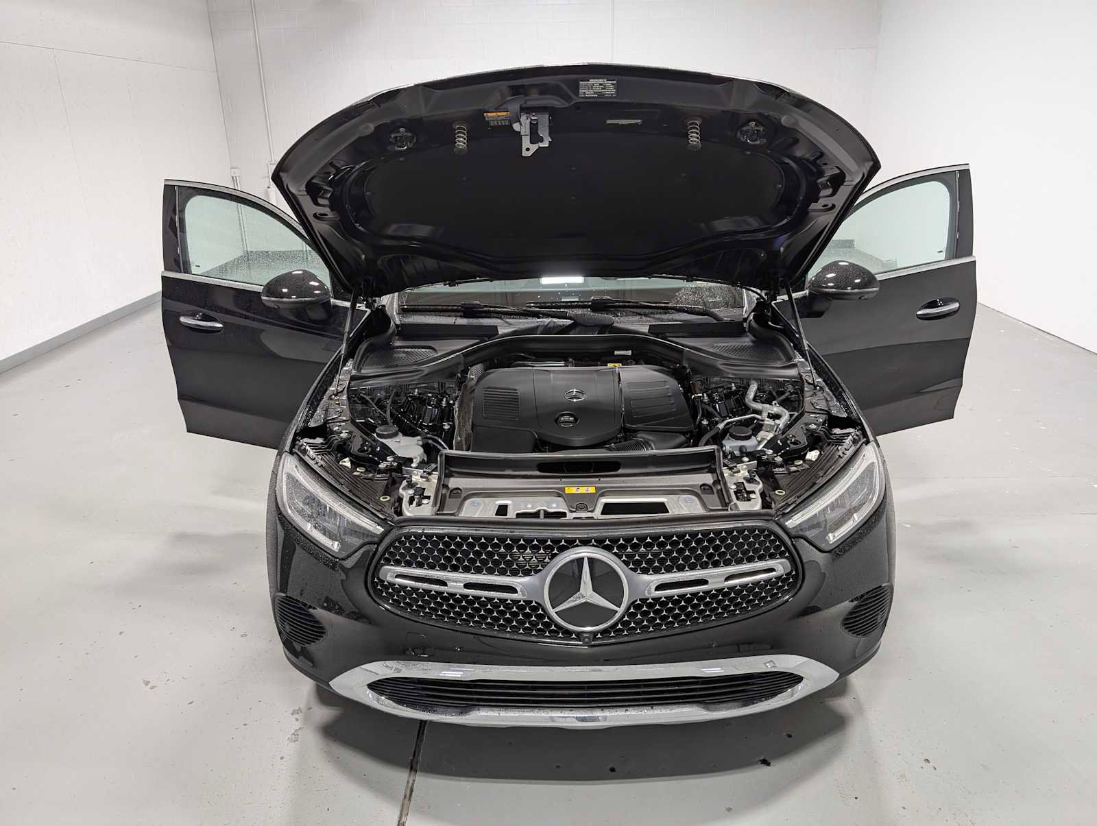 Certified 2025 Mercedes-Benz GLC 300 GLC 300 image 13