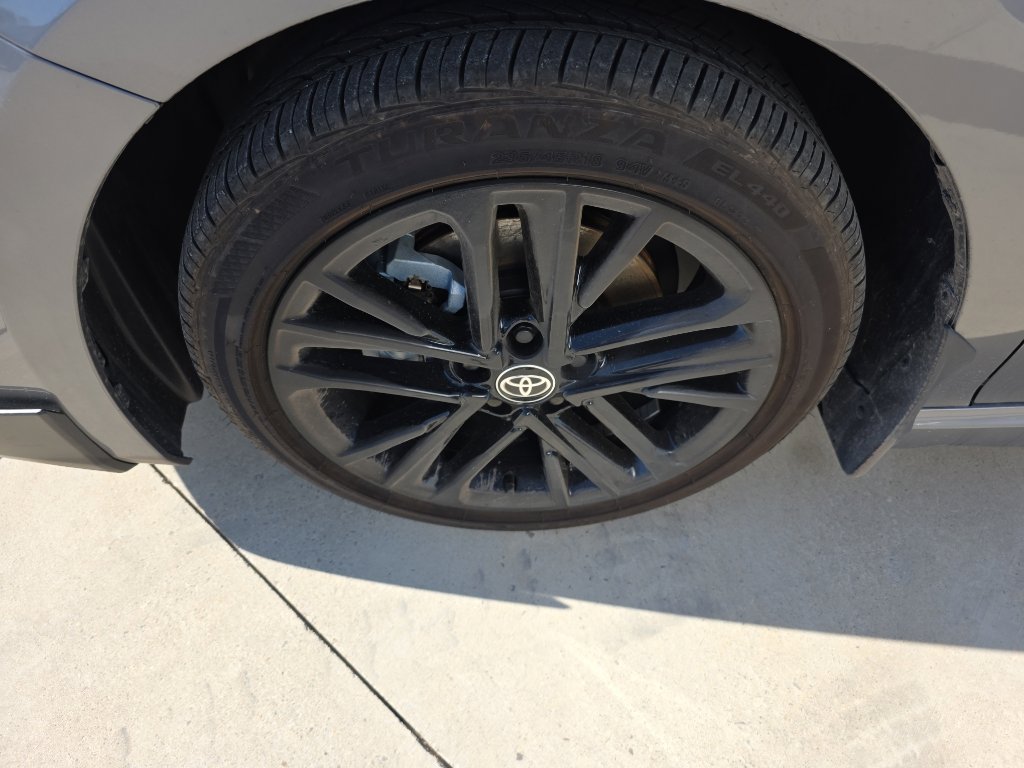 Used 2025 Toyota Camry SE w/ Convenience Package image 5