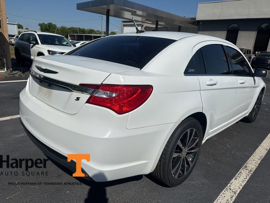 Used 2014 Chrysler 200 Touring w/ 200 S Group FWD image 5