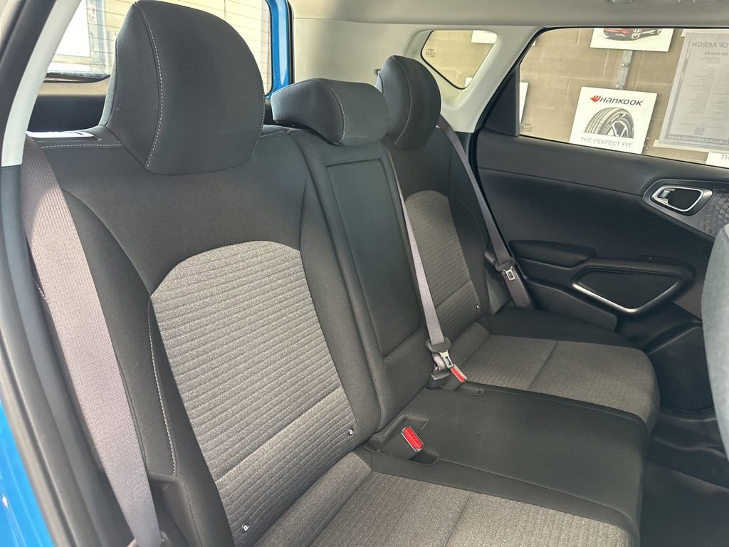 Used 2025 Kia Soul EX FWD image 32