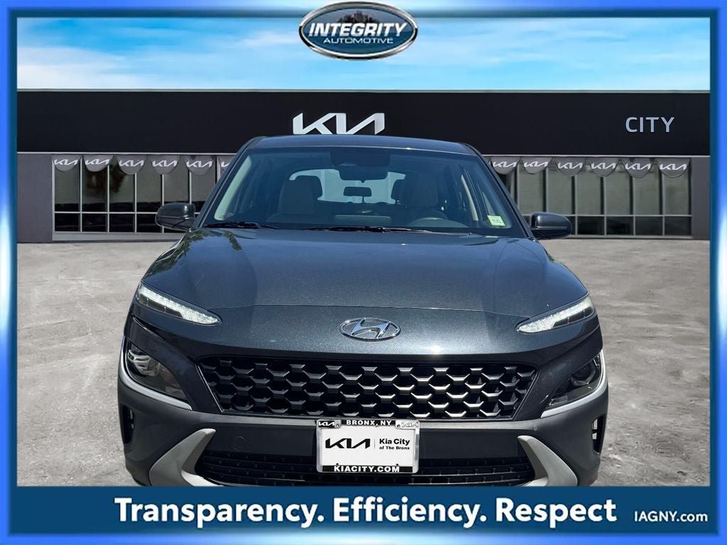 Used 2022 Hyundai Kona SE w/ Cargo Package AWD/4WD image 2