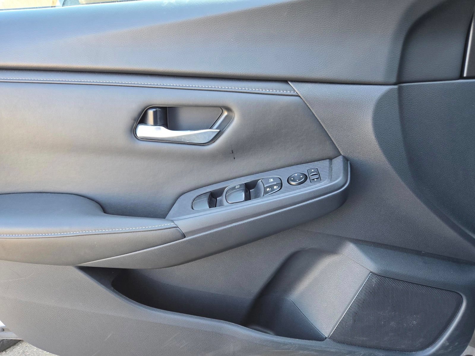 Used 2023 Nissan Sentra SV w/ All-Weather Package FWD image 14