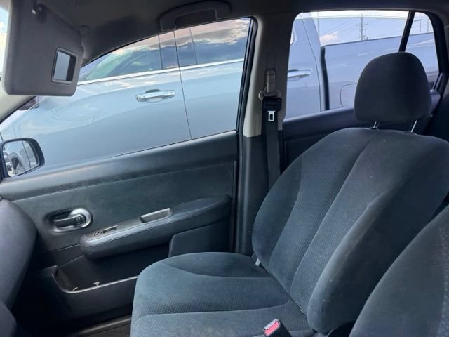 Used 2010 Nissan Versa 1.8 S w/ PWR Plus Pkg FWD image 5