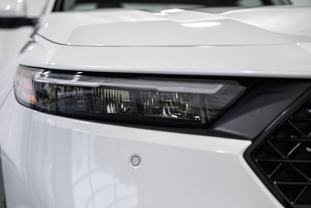 Used 2025 Honda Accord Touring image 14