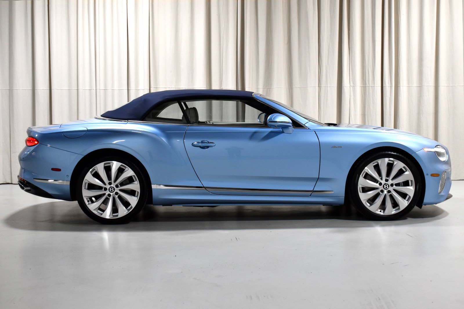New 2026 Bentley Continental GT AWD/4WD image 9