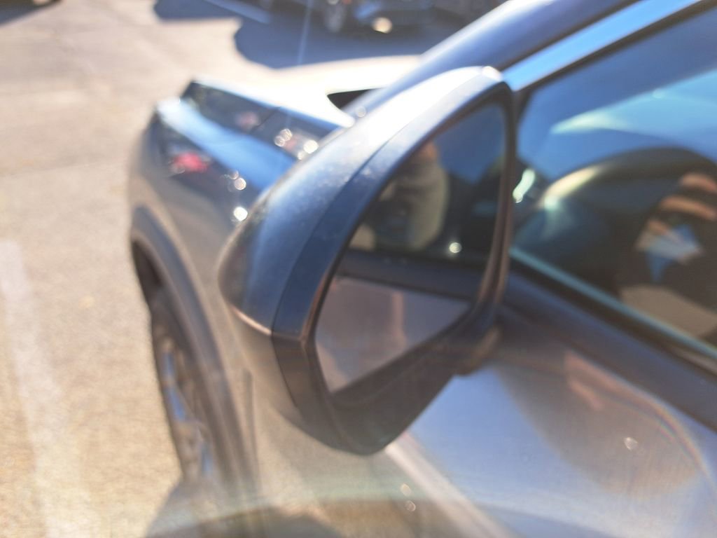 Used 2021 Nissan Rogue S image 9