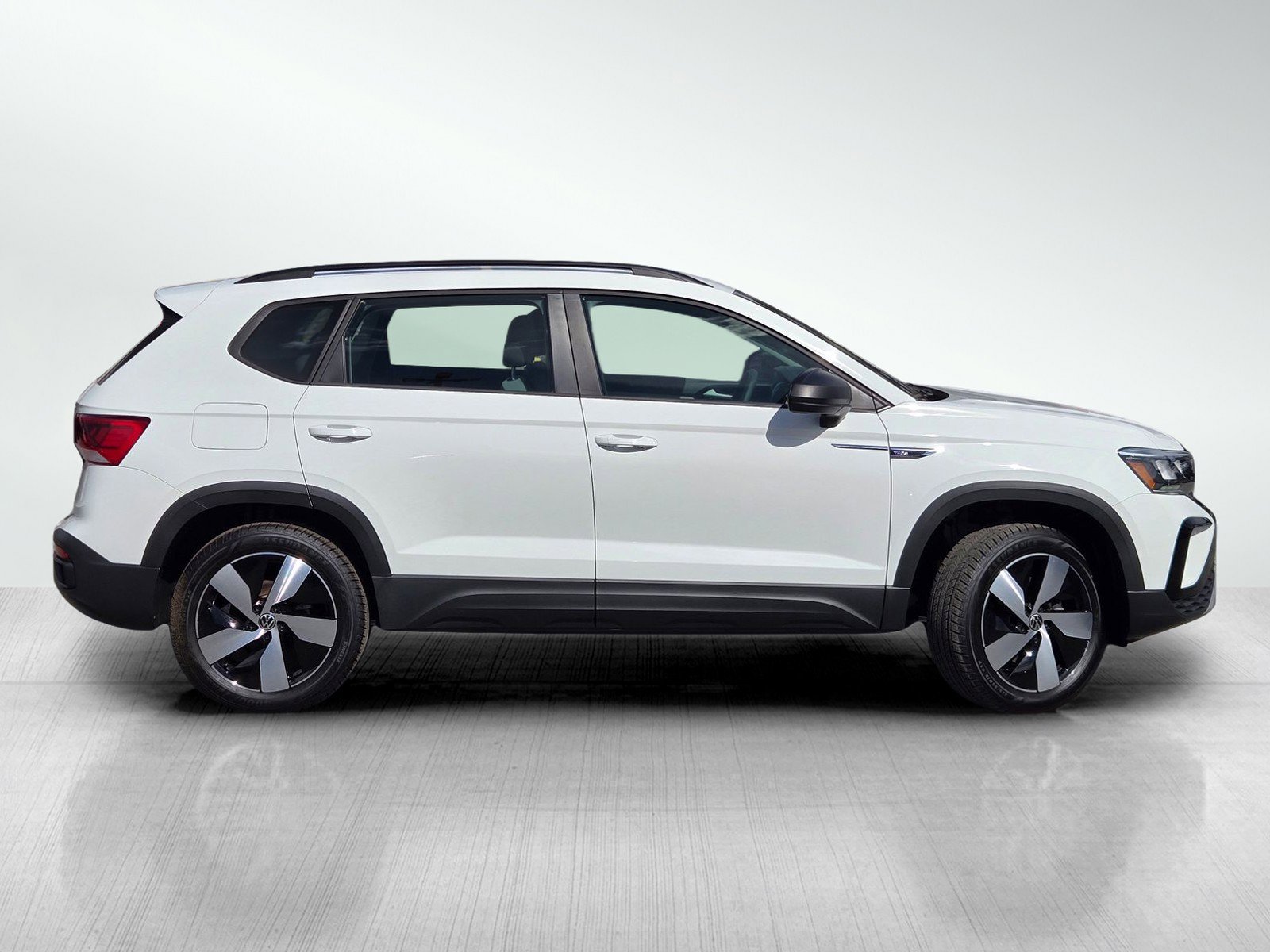 Used 2024 Volkswagen Taos S AWD/4WD image 3
