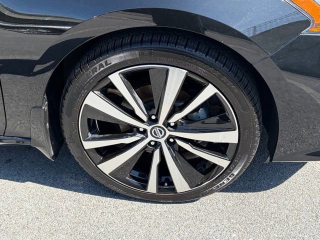 Used 2022 Nissan Altima 2.5 SR FWD image 11