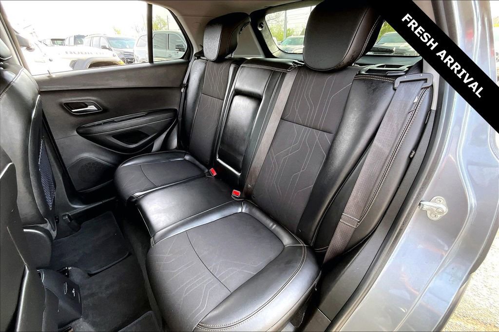 Used 2020 Chevrolet Trax LT w/ LT Convenience Package image 20
