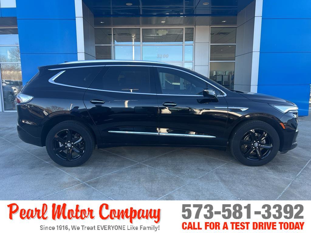 Certified 2024 Buick Enclave Essence w/ Sport Touring Edition FWD image 3
