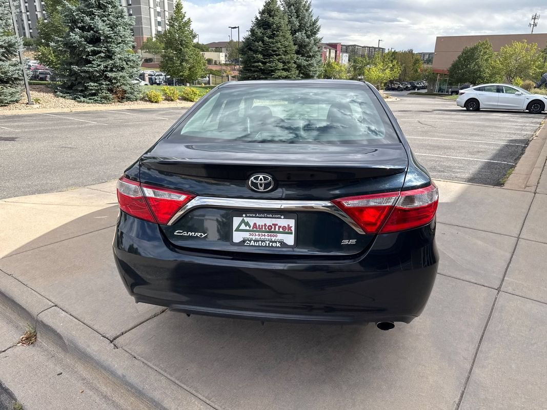 Used 2016 Toyota Camry SE FWD image 7