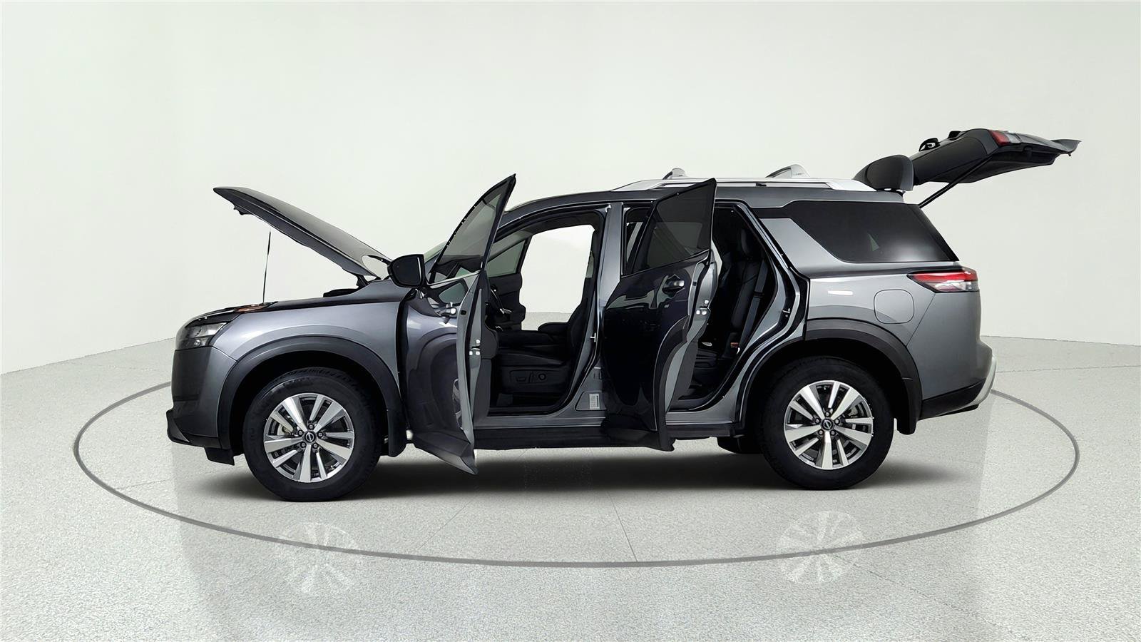Used 2025 Nissan Pathfinder SL FWD image 11