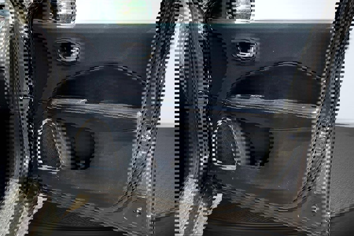 Used 2019 Jeep Compass Latitude w/ Popular Equipment Group image 24