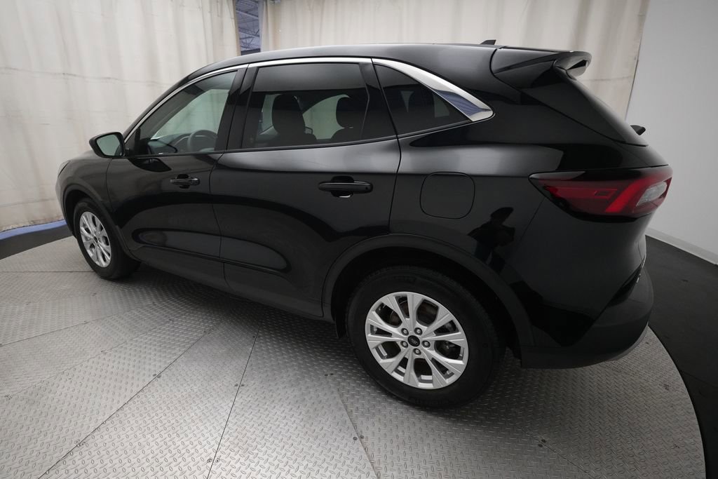 Used 2023 Ford Escape Active w/ Cold Weather Package FWD image 33
