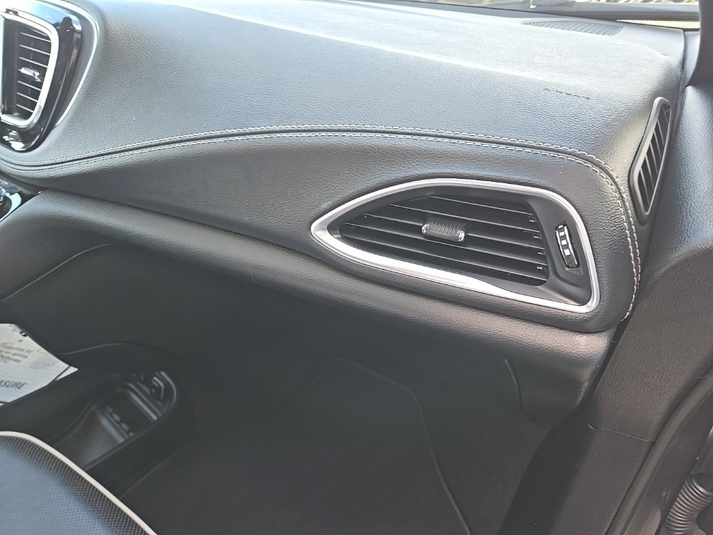 Used 2020 Chrysler Pacifica Limited w/ Advanced Safetytec Group image 80